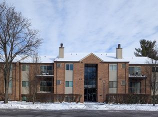 5985 Meadowcreek Dr Unit 8, Milford, OH 45150