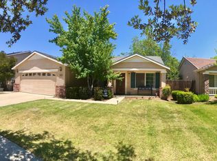 2848 W Sedona Ave, Visalia, CA 93291