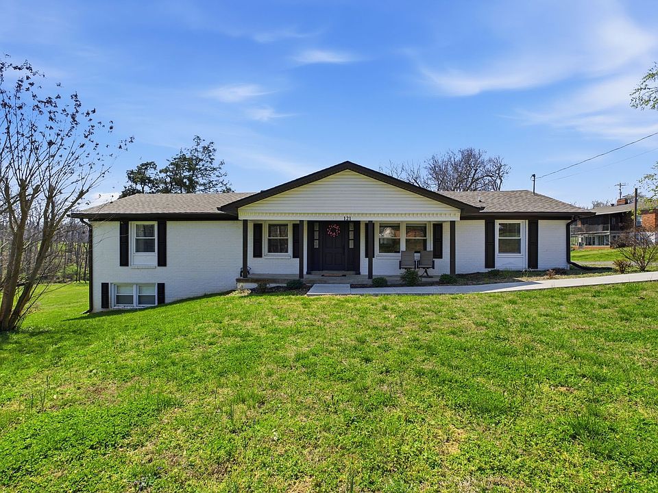 1st image of 121 Cumberland Cir