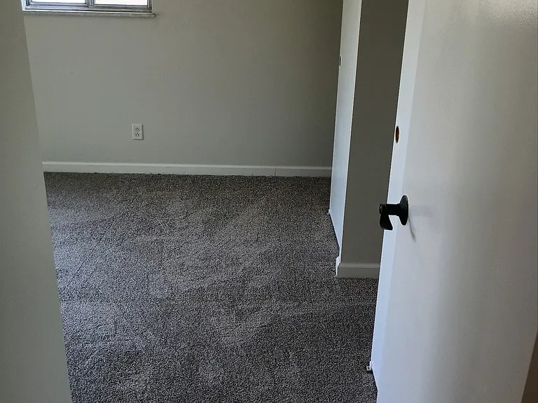 1826 Mound Rd #2 — Photo 12