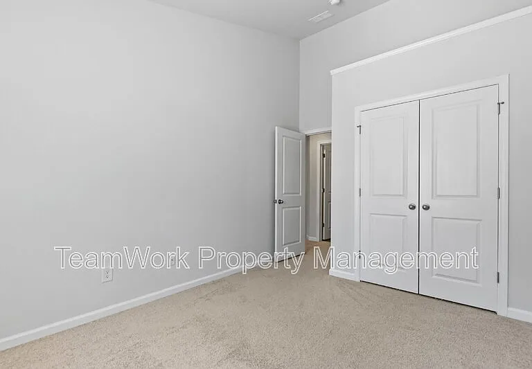 163 Rosefield Ct — Photo 23