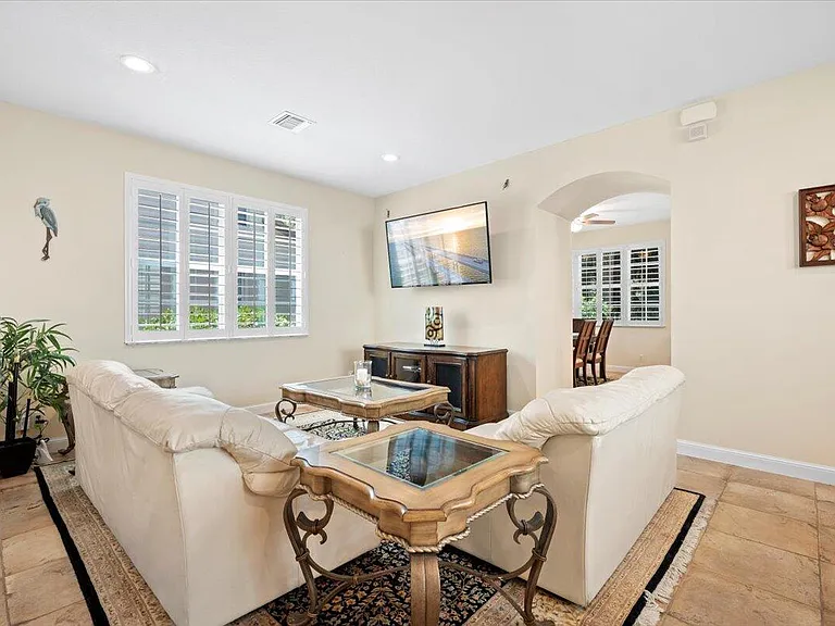 513 Tomahawk Ct — Photo 4