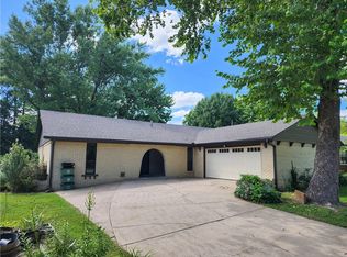 3055 N Loxley Ave, Fayetteville, AR 72703