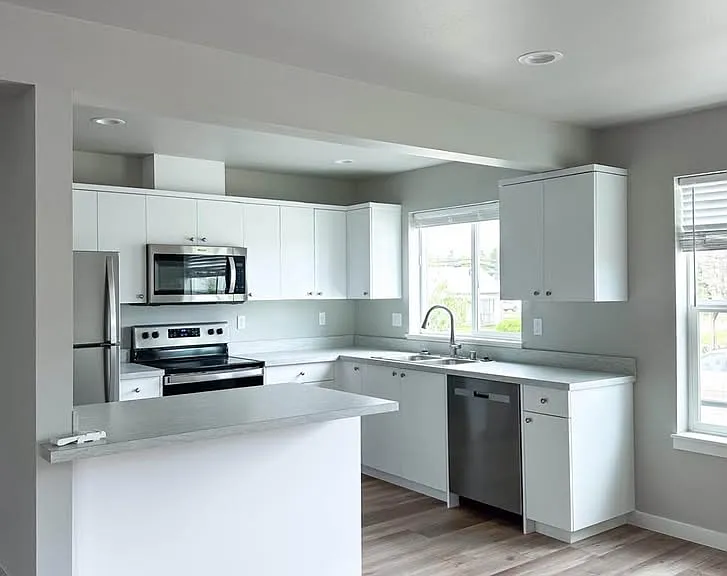 1036 Sumas Ave #D — Photo 2