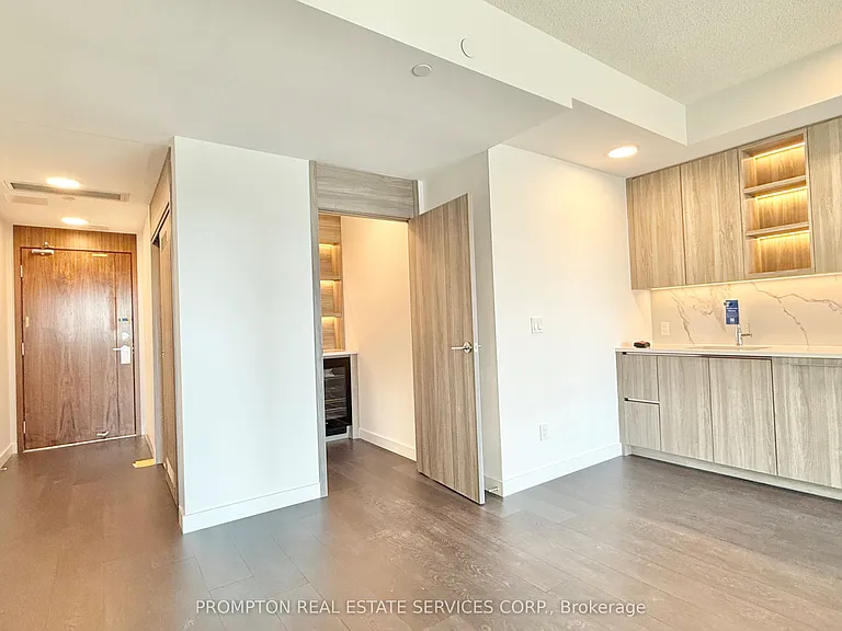 68 Esther Shiner Blvd #916 — Photo 10