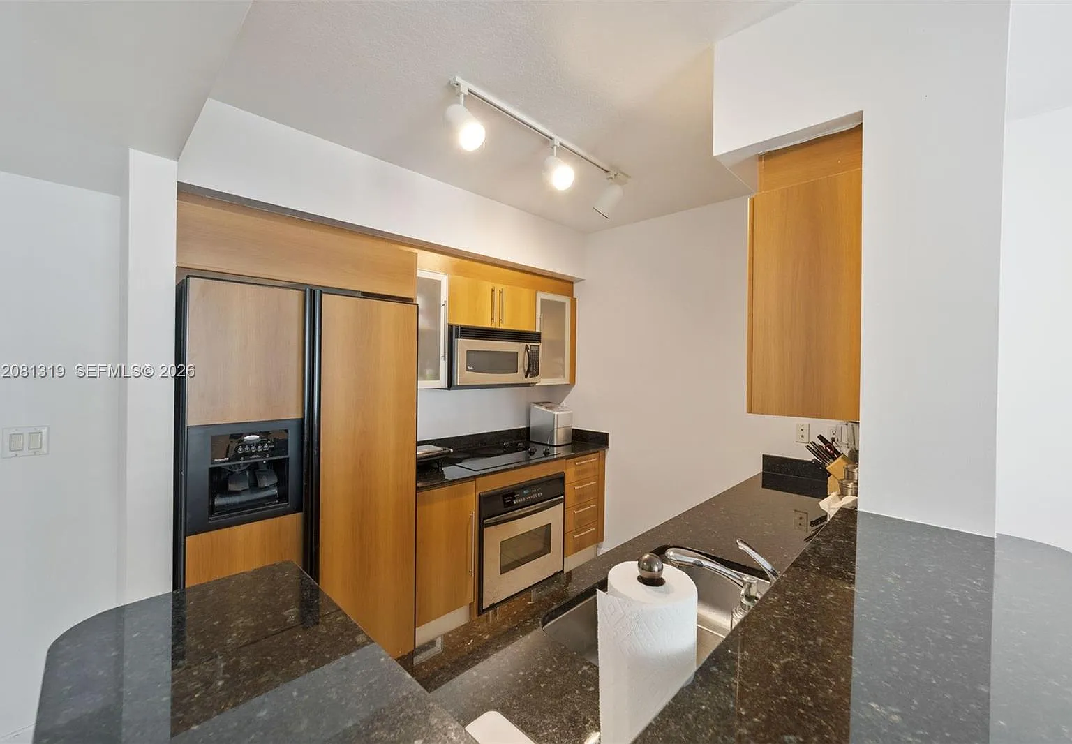 One Miami East Condo — Photo 3