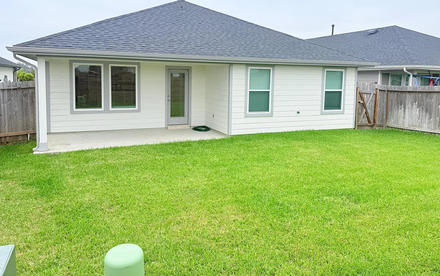 4 bed, 2.0 bath, 1807 sqft, $2,200 — Photo 4