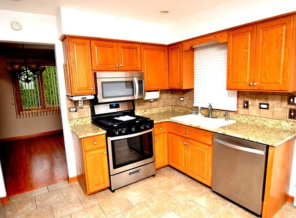 5th image of 7410 Tiffany Dr