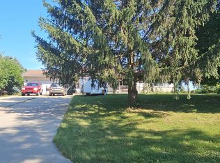 245 W Wright St, Davis, IL 61019