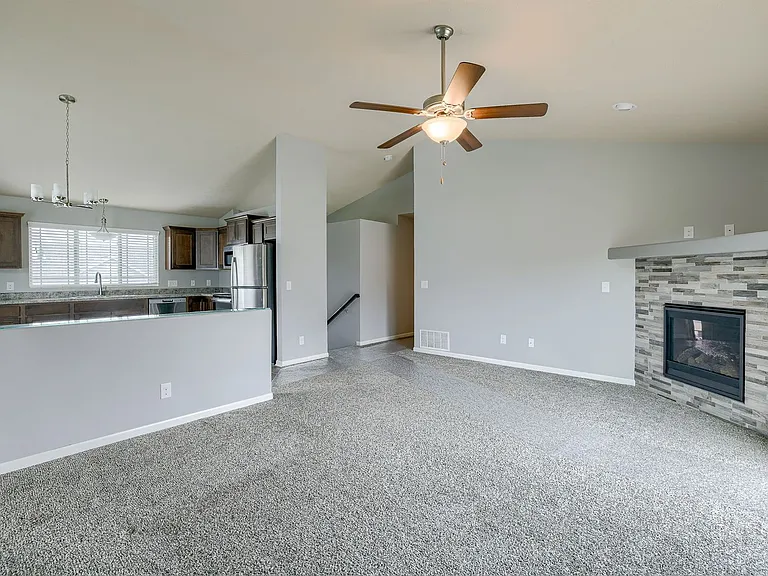 18906 Birch Ave — Photo 5