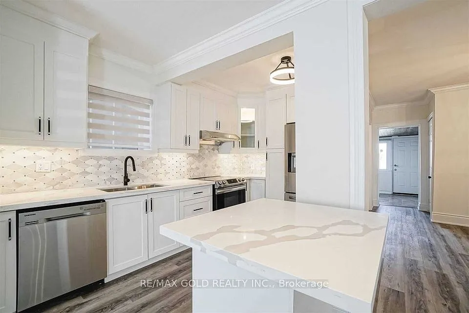 3 bed, $2,700 — Photo 3