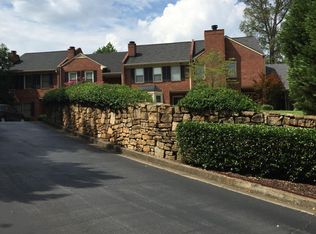 884 Lenox Oaks Cir NE, Atlanta, GA 30324