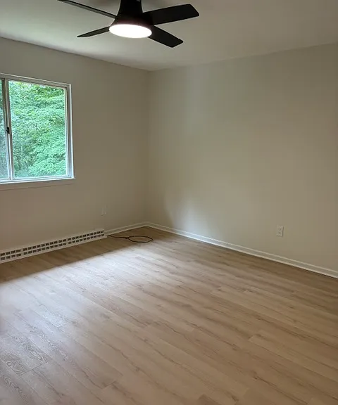 1247 Chateau Dr — Photo 25