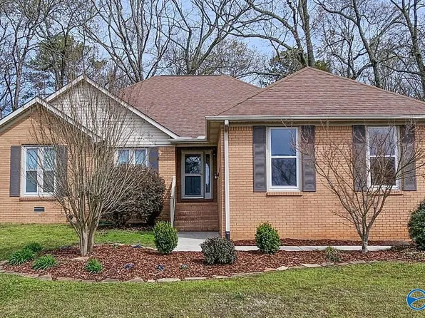 121 Robinson Rd NE, Huntsville, AL 35811
