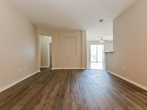 4th image of 5471 Silver Thistle Ln