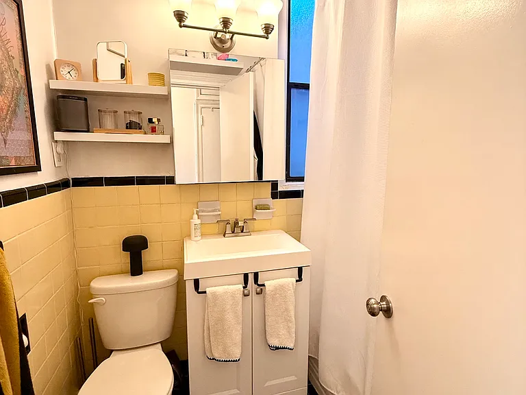 51 7th Ave S #5B — Photo 9