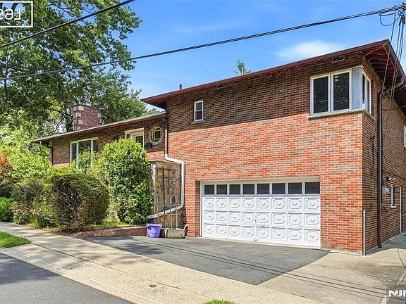 4th image of 253 McElroy Ave