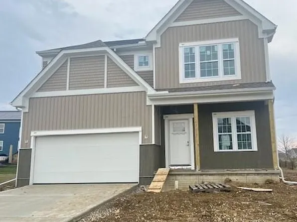 1079 Legacy Ln, Pataskala, OH 43062