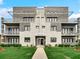 2521 N 76th Ave APT 3N, Elmwood Park, IL 60707