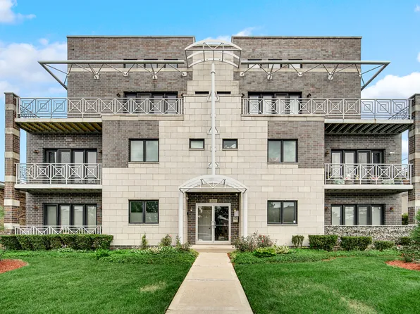 2521 N 76th Ave APT 3N, Elmwood Park, IL 60707