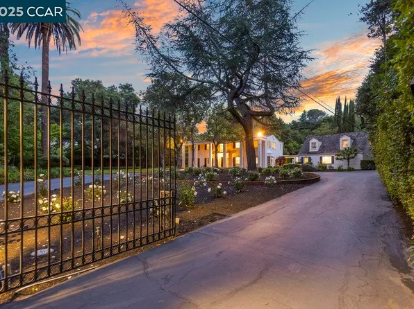 333 Quinterra Ln, Danville, CA 94526