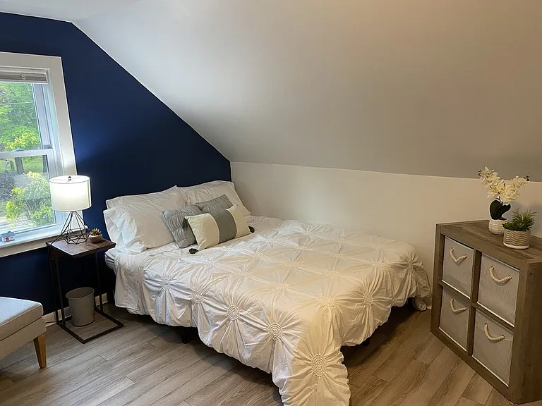 Upstairs Bedroom 2