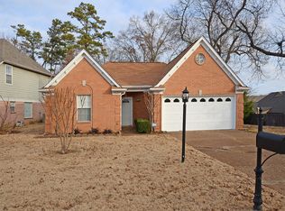 10088 Woodland Grove Dr, Arlington, TN 38002