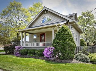 16 Spring St, Far Hills, NJ 07931