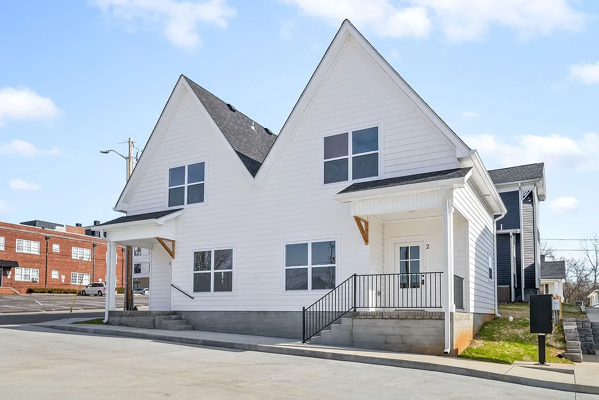 Building Photo - 106 Cooper Pl