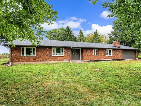 5705 Allen Park Dr, Tipp City, OH 45371