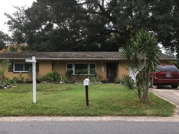 2918 Huntington Dr, Largo, FL 33771