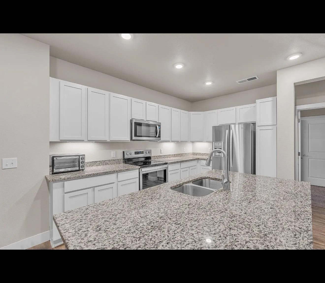 14331 E Tennessee Ave — Photo 4