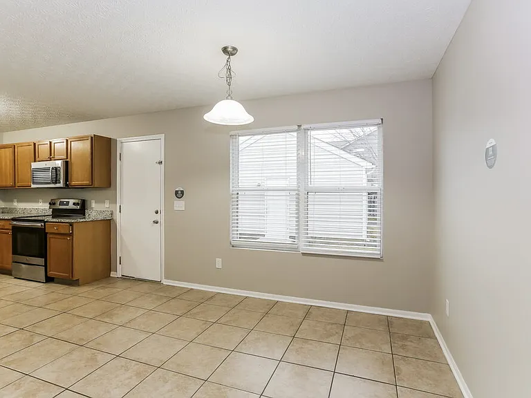 6280 Marengo St — Photo 8