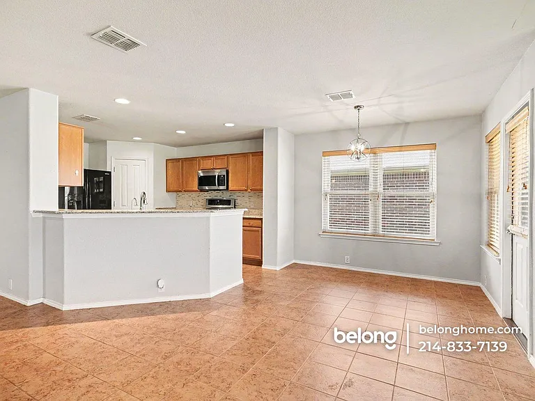 15833 Coyote Hill Dr — Photo 12