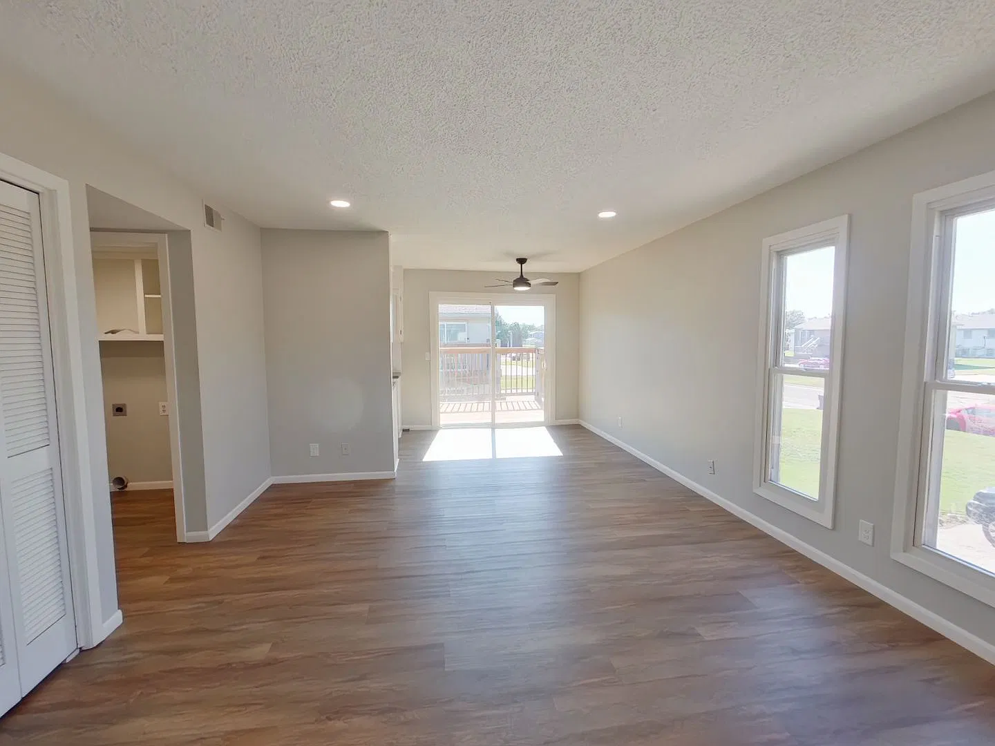 254 N Acadia St #4 — Photo 2