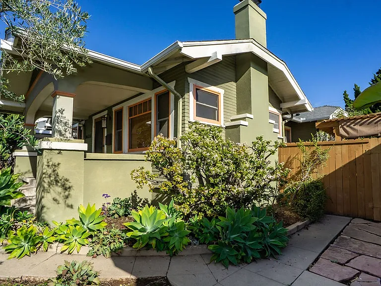 3635 Pershing Ave — Photo 2