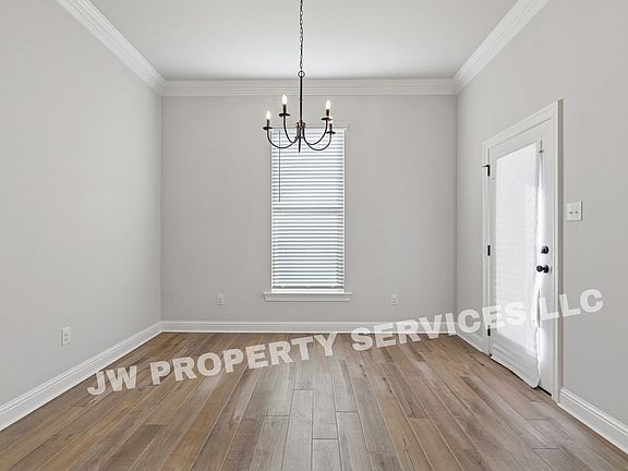 5th image of 44208 Huntley Rd