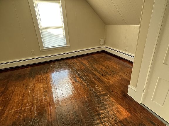 5th image of 10 Maple St #2