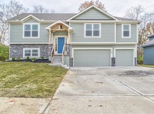 7023 NE 116th Ter, Kansas City, MO 64156