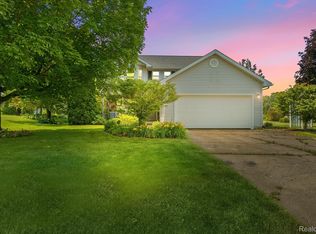 3904 Hickory Hollow Dr, Ypsilanti, MI