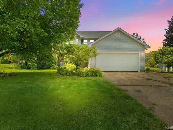 3904 Hickory Hollow Dr, Ypsilanti, MI 48197