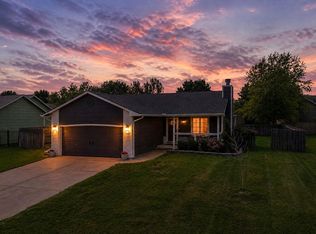 2427 N Parkdale St, Wichita, KS 67205