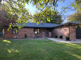 2911 Interlacken Dr, Springfield, IL 62704