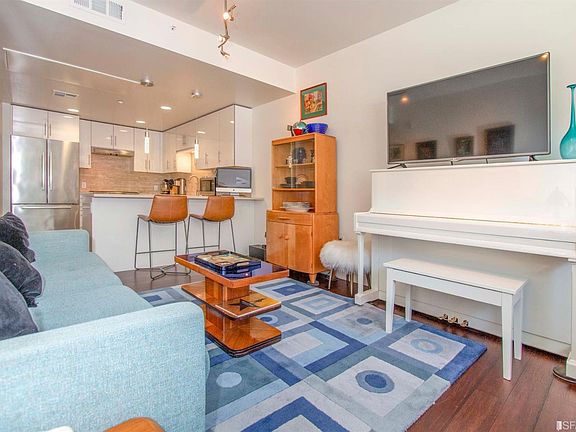 4th image of 551-101 Hudson Ave