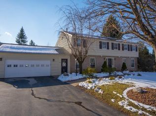 5183 Candlewood Dr, Fayetteville, NY 13066