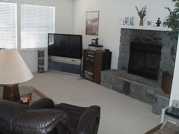 3rd image of 16650 Lone Hill Dr