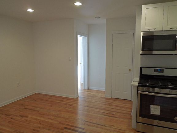 2nd image of 267 Lincoln Pl APT 2B
