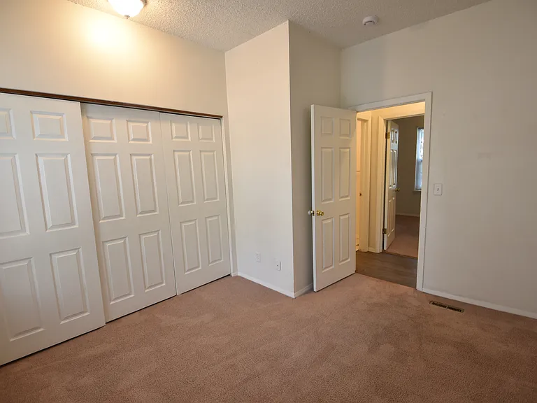 2927 Broadway St #2 — Photo 28