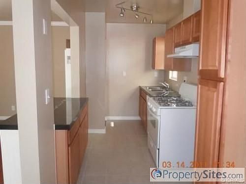 4th image of 14511 Kingsdale Ave