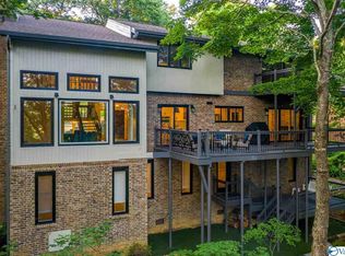 1414 Chandler Rd SE, Huntsville, AL 35801